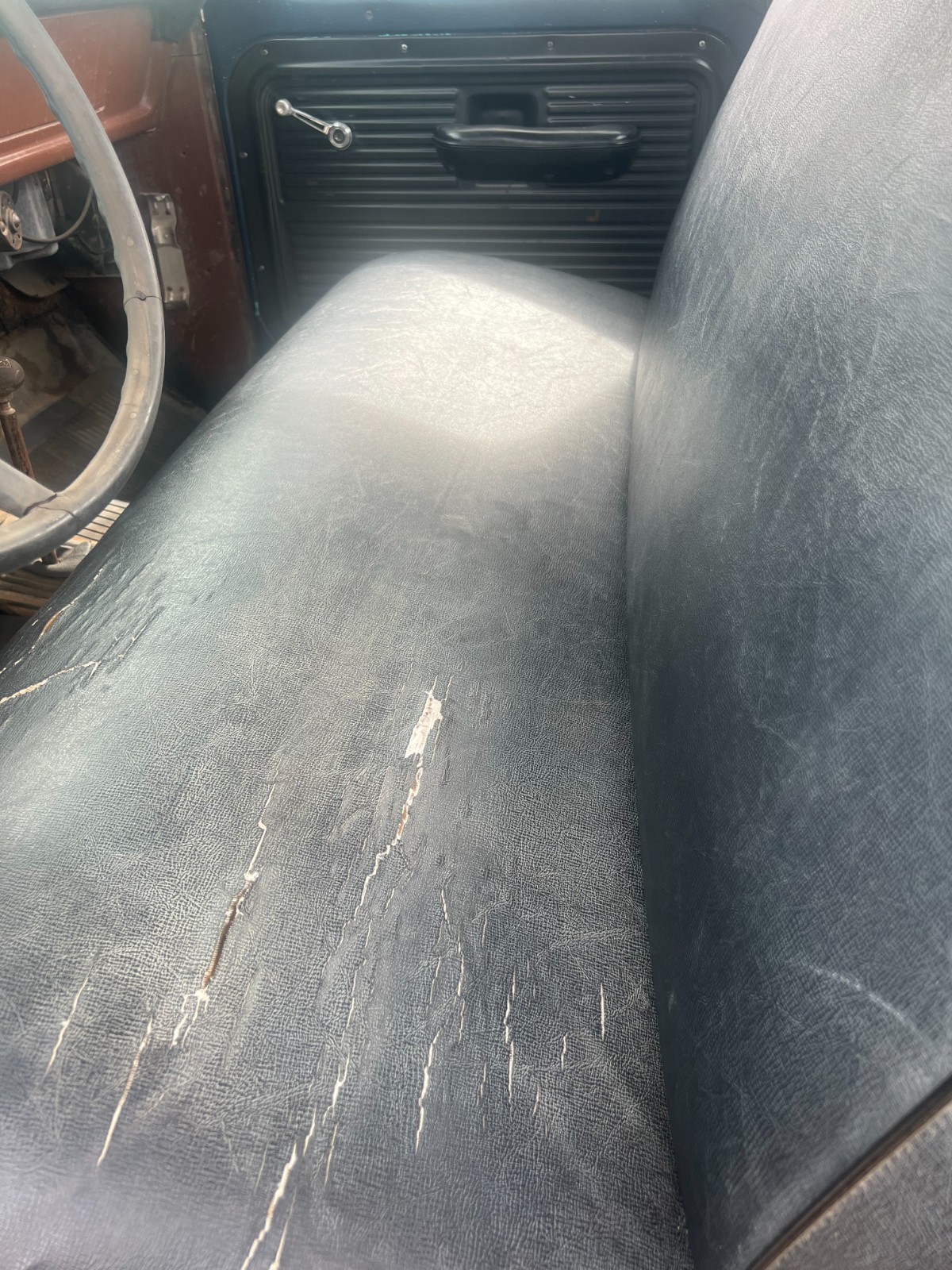 Ford-F-100-1969-Standard-Cab-Pickup-6