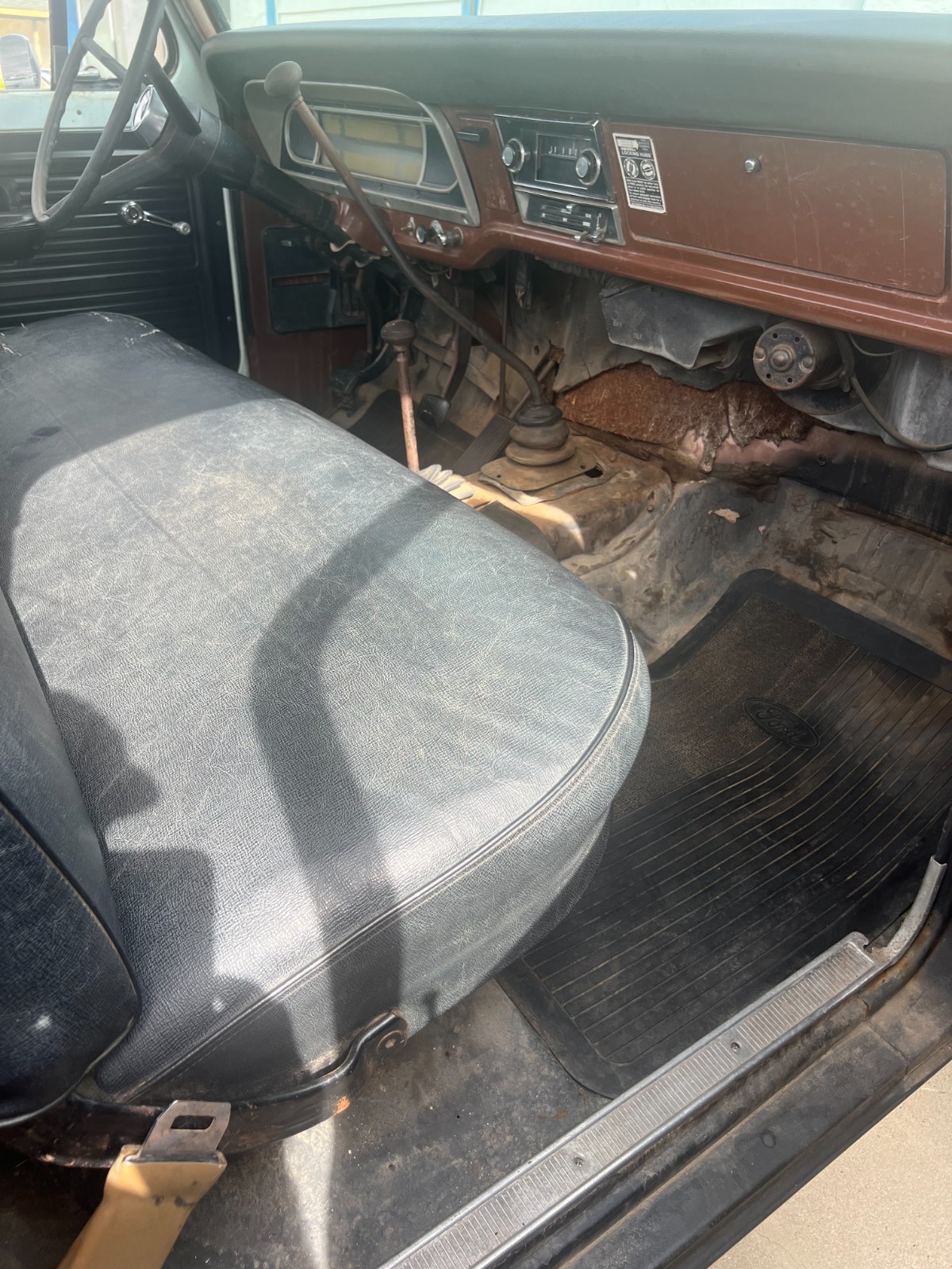 Ford-F-100-1969-Standard-Cab-Pickup-7