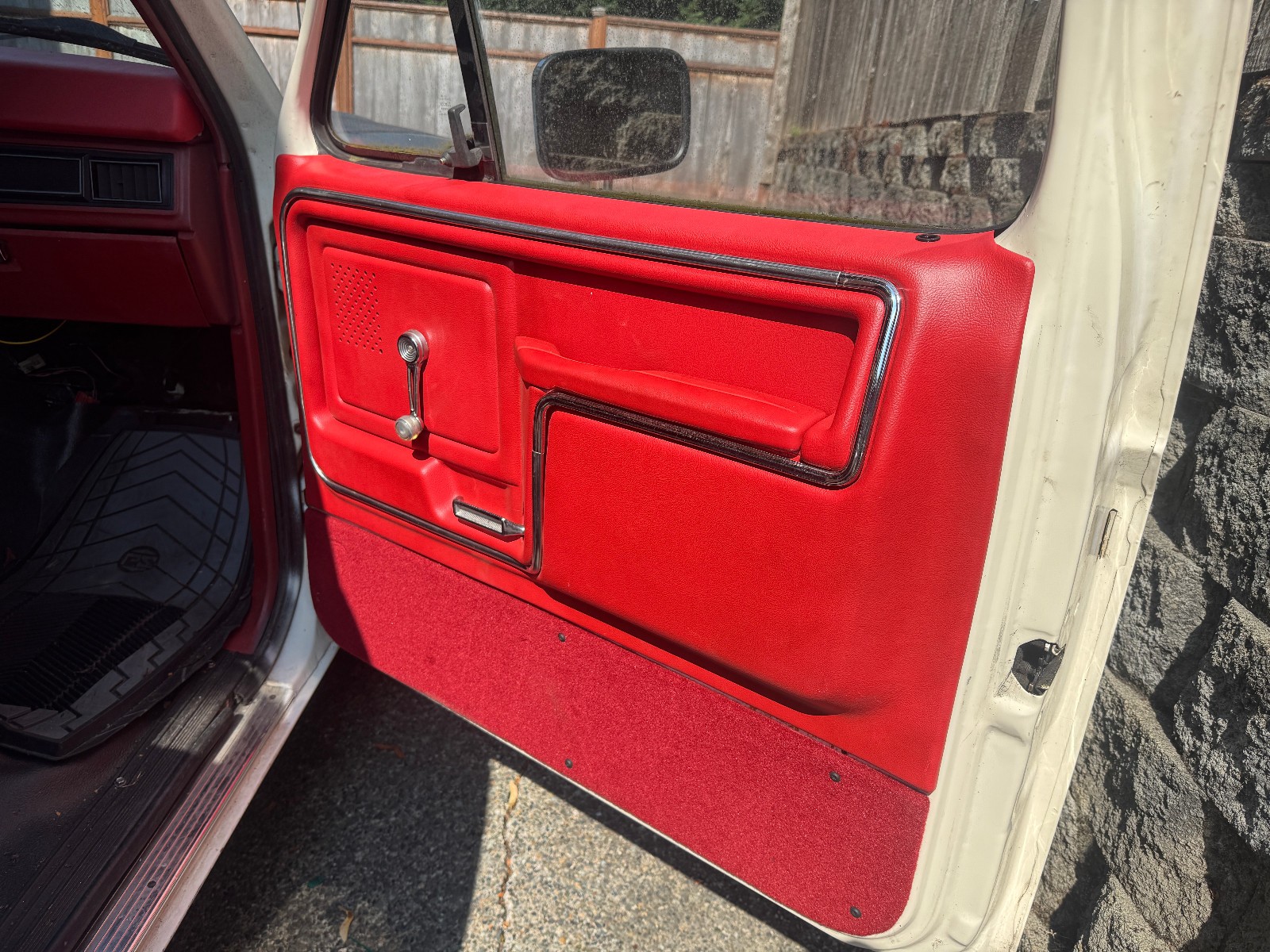 Ford-F-100-1980-Standard-Cab-Pickup-16