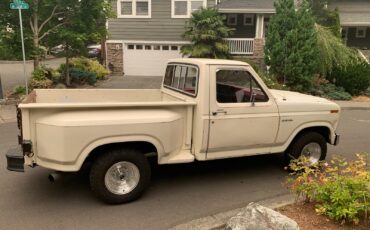 Ford-F-100-1980-Standard-Cab-Pickup-4