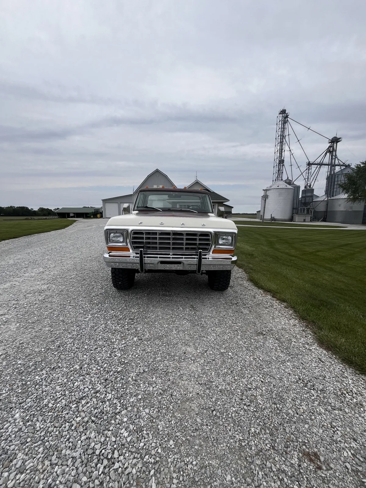 Ford-F-150-1979-Metallic-Brown-And-Cream-Brown-And-Wood-Grain-1