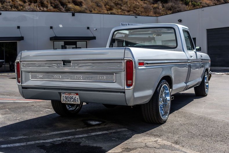 Ford-F-150-1979-Silver-Black-21