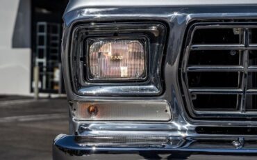 Ford-F-150-1979-Silver-Black-34