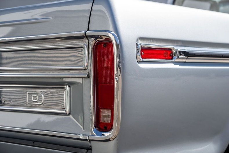 Ford-F-150-1979-Silver-Black-40