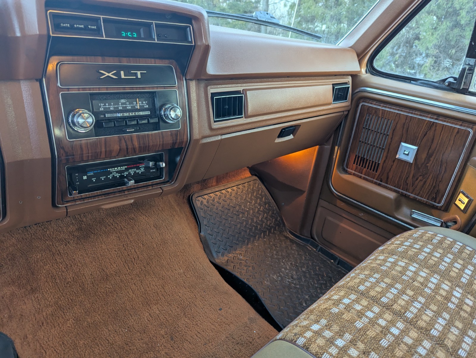 Ford-F-150-1982-Extended-Cab-Pickup-6