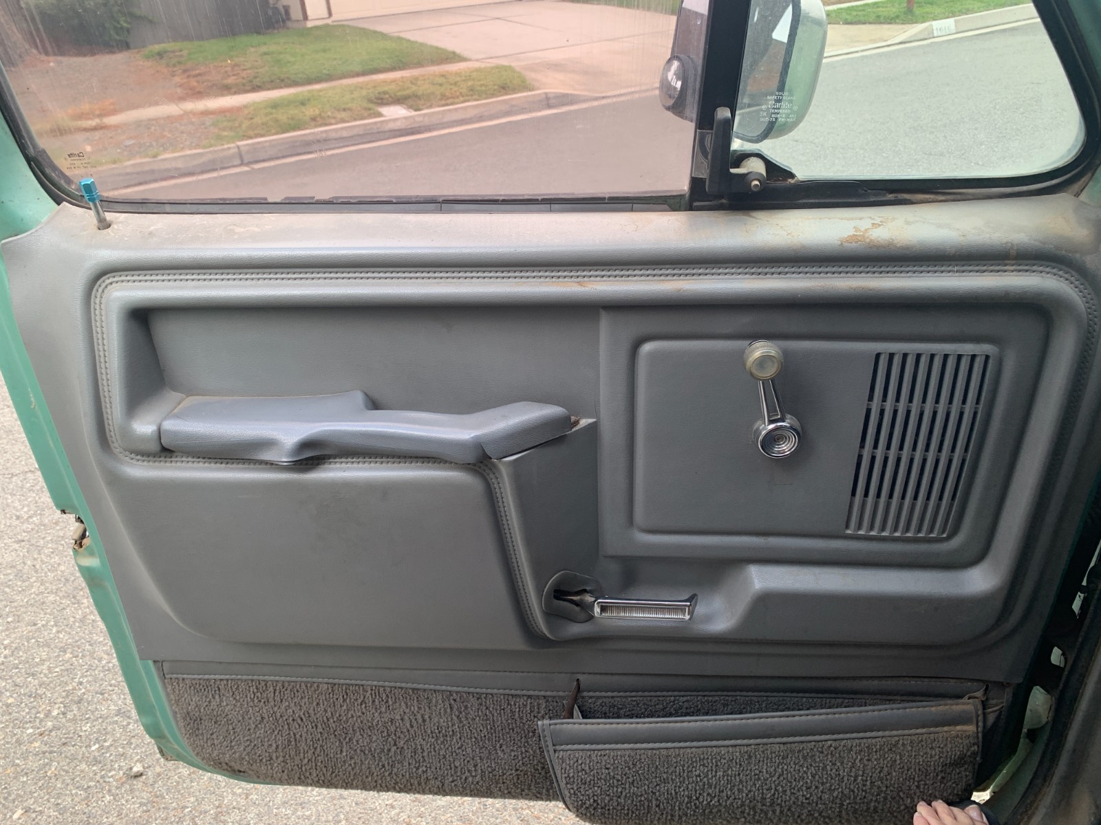 Ford-F-150-1986-Standard-Cab-Pickup-10