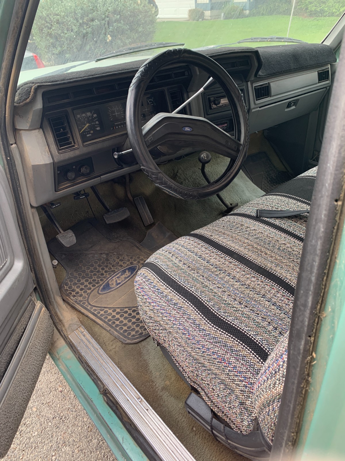 Ford-F-150-1986-Standard-Cab-Pickup-11