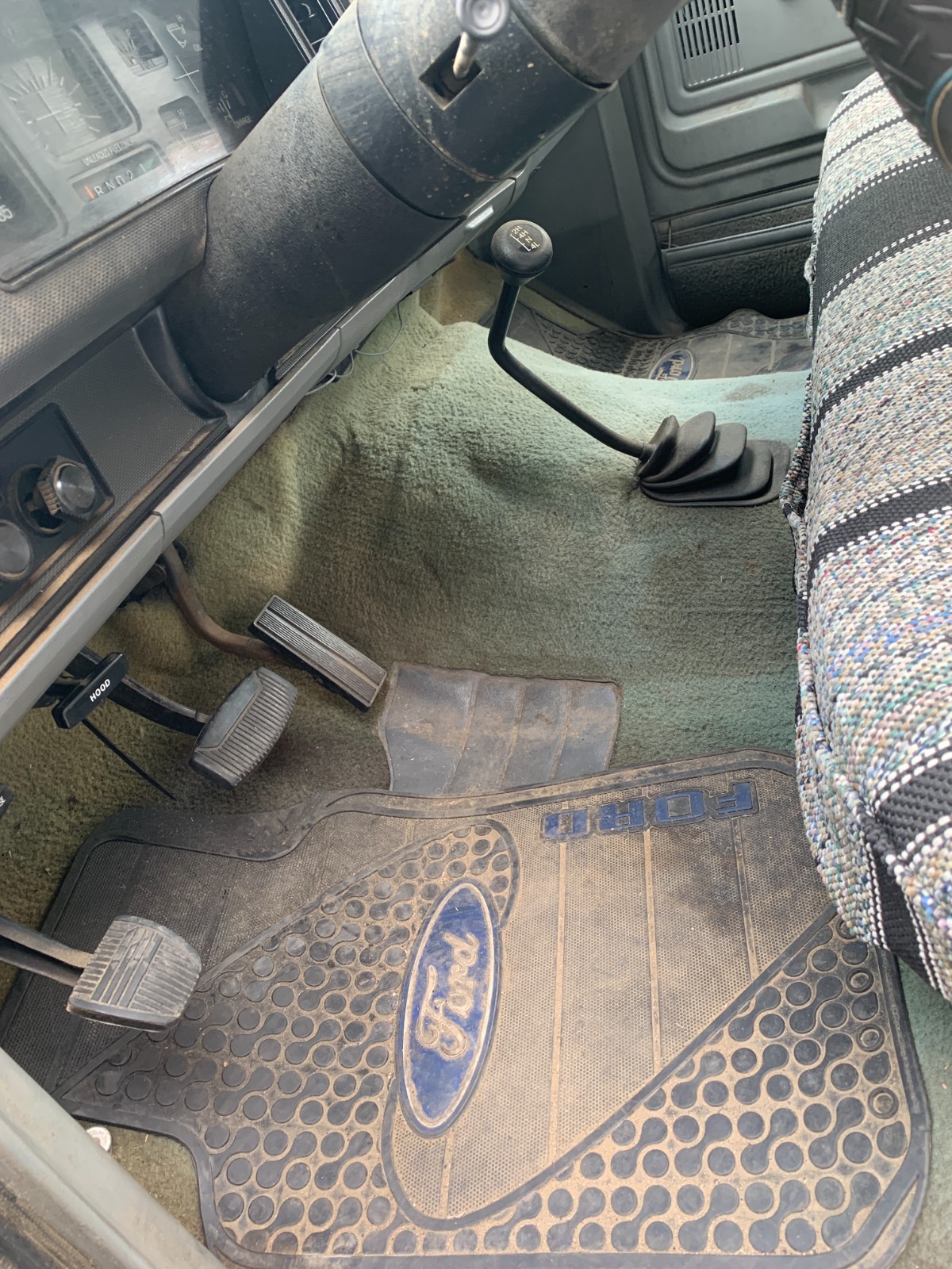 Ford-F-150-1986-Standard-Cab-Pickup-20