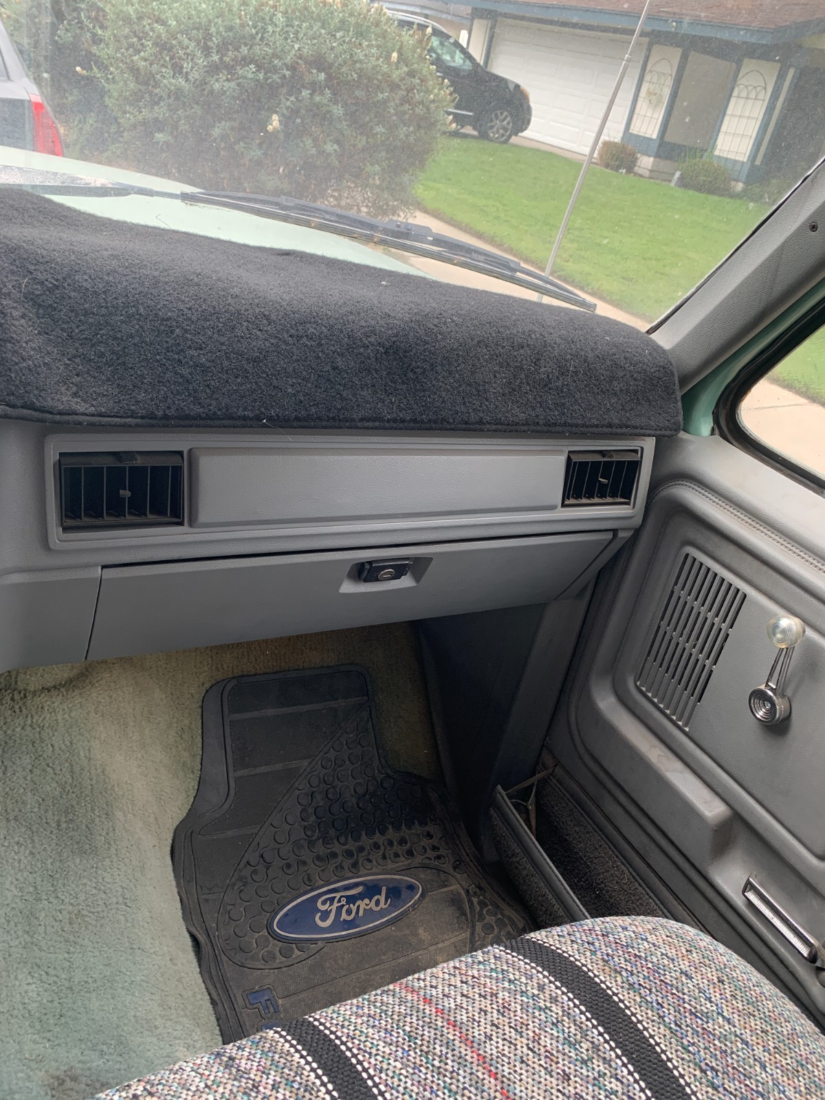 Ford-F-150-1986-Standard-Cab-Pickup-23