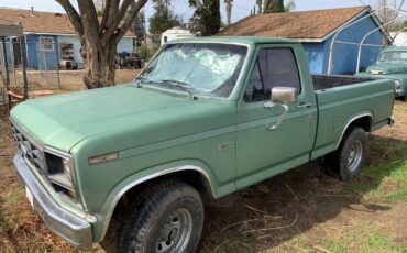 Ford-F-150-1986-Standard-Cab-Pickup