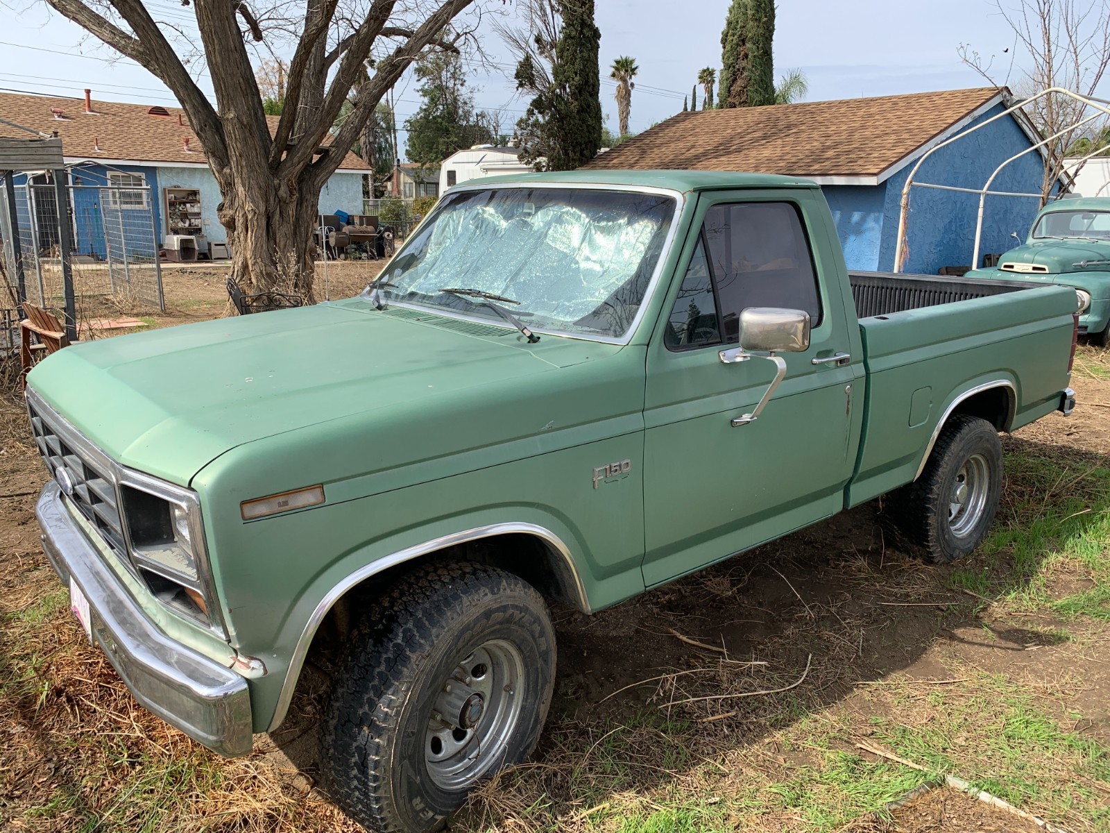 Ford F-150 1986 Standard Cab Pickup