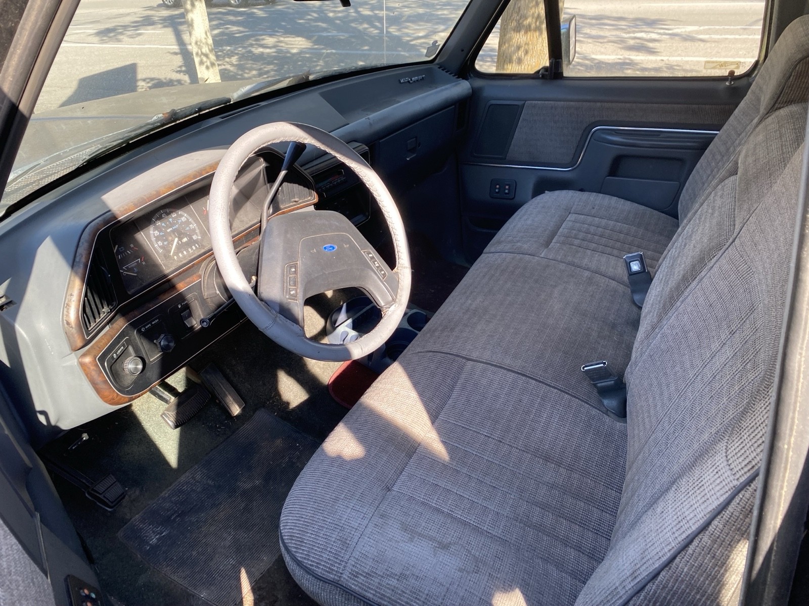 Ford-F-150-1989-13