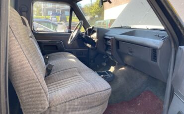 Ford-F-150-1989-9