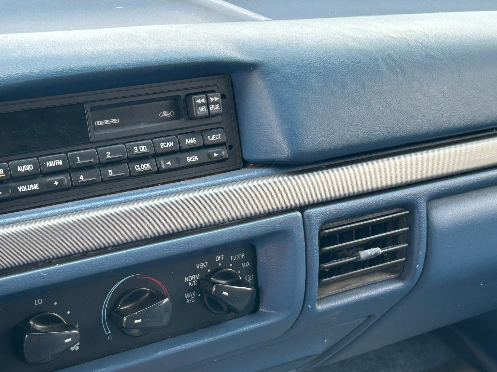 Ford-F-150-1994-Extended-Cab-Pickup-11