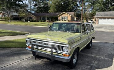 Ford-F-250-1970-Standard-Cab-Pickup-1