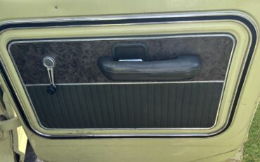 Ford-F-250-1970-Standard-Cab-Pickup-12