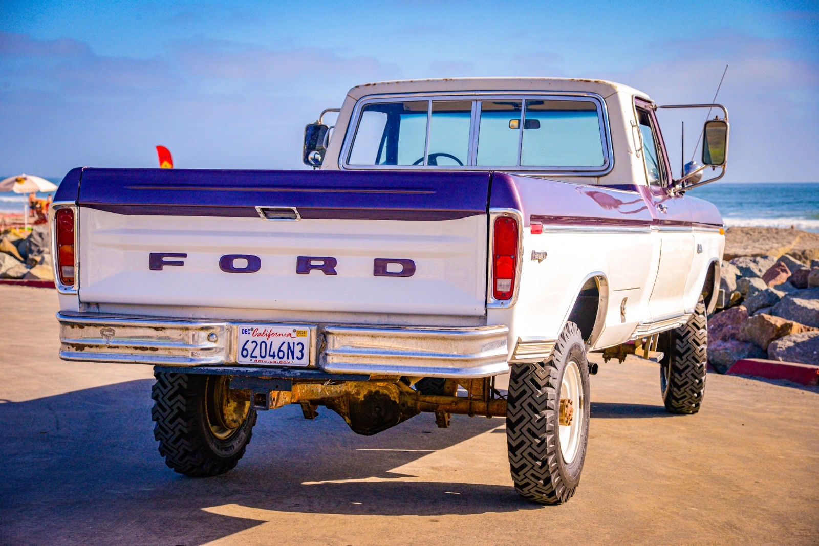 Ford-F-250-1973-Standard-Cab-Pickup-10