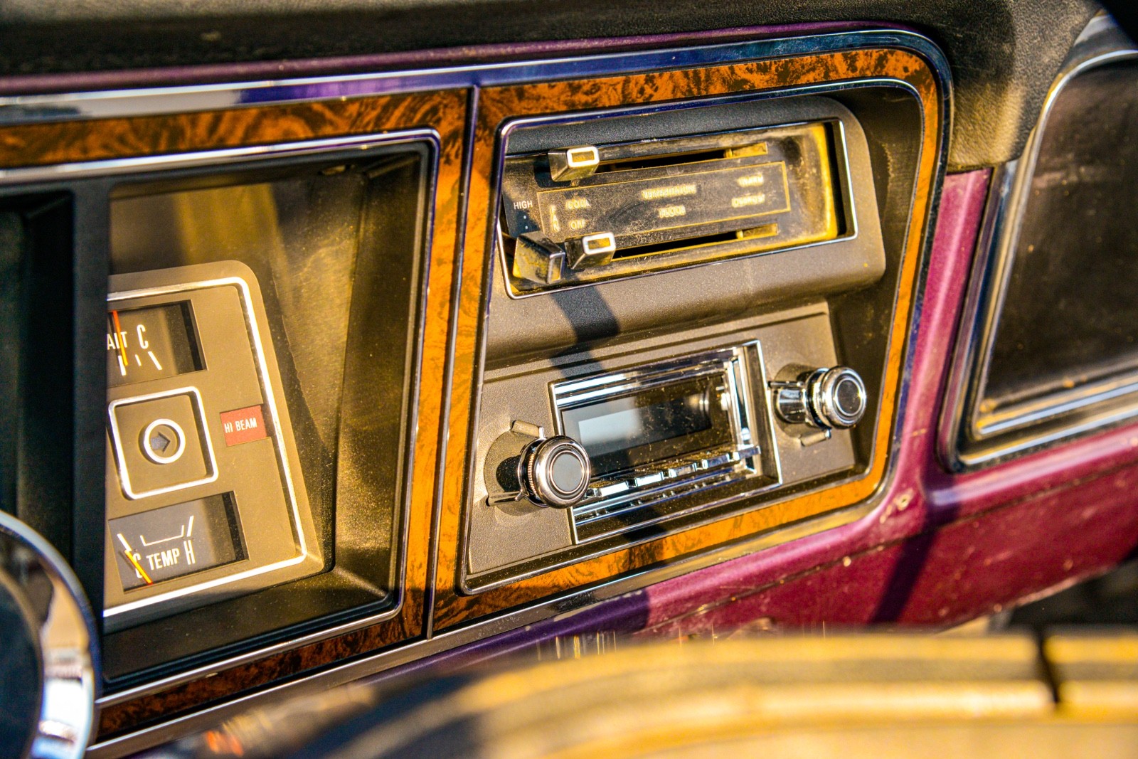 Ford-F-250-1973-Standard-Cab-Pickup-24