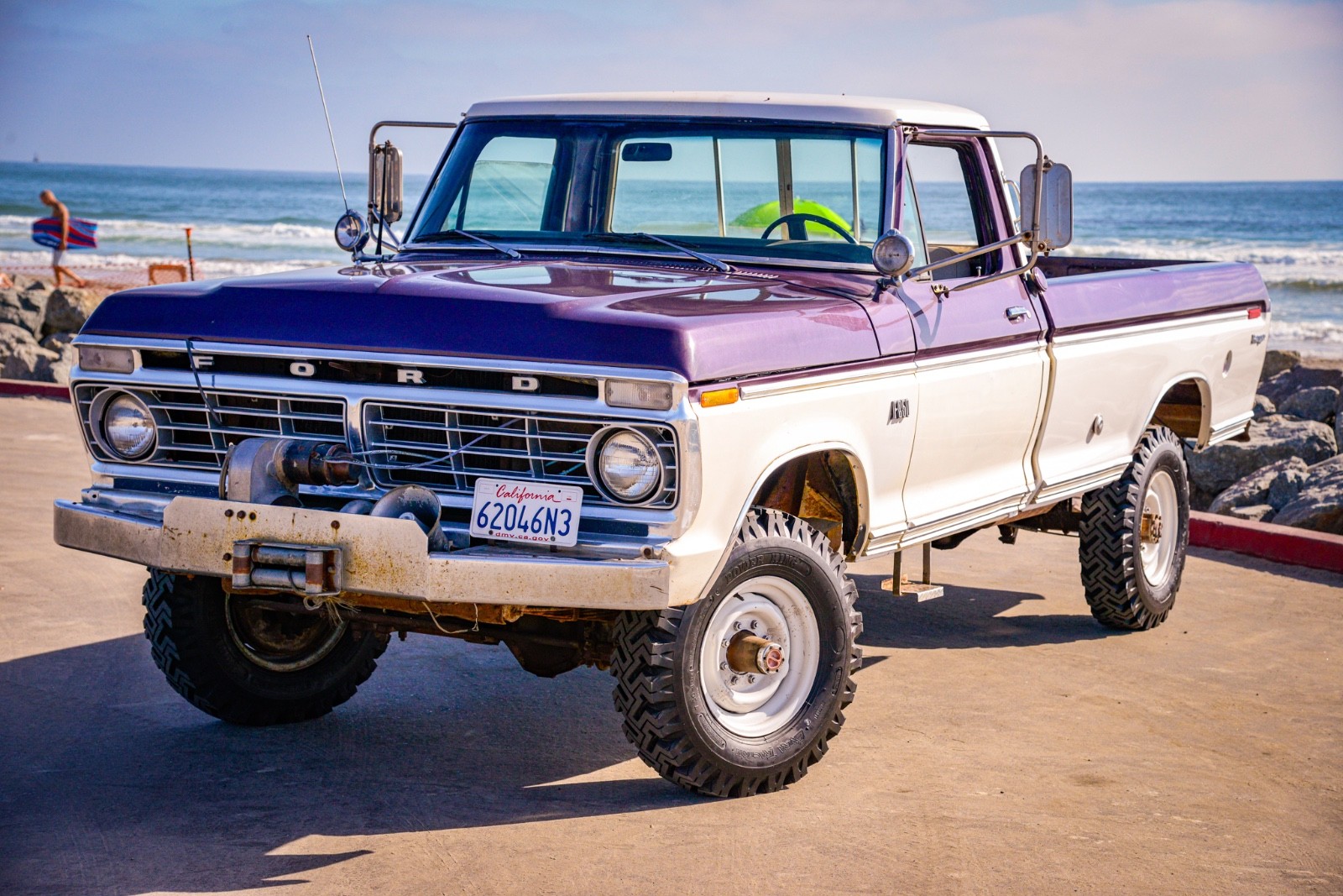 Ford-F-250-1973-Standard-Cab-Pickup-3