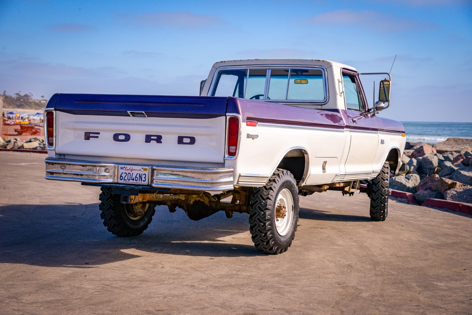 Ford-F-250-1973-Standard-Cab-Pickup-6