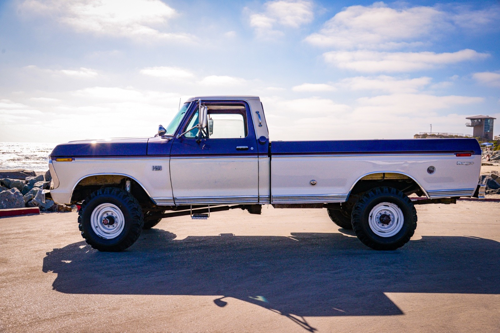 Ford-F-250-1973-Standard-Cab-Pickup-9