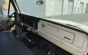 Ford-F-250-1975-2