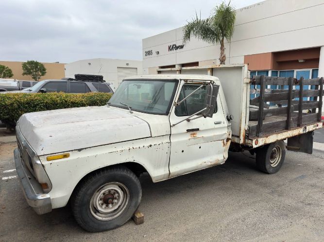 Ford-F-250-1975
