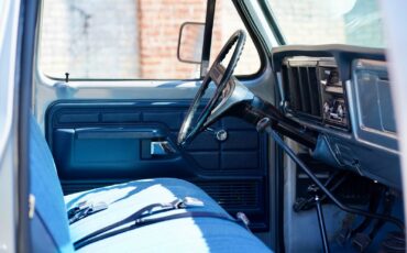 Ford-F-250-1977-16