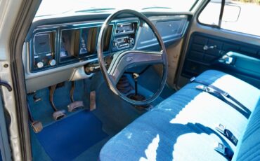 Ford-F-250-1977-19
