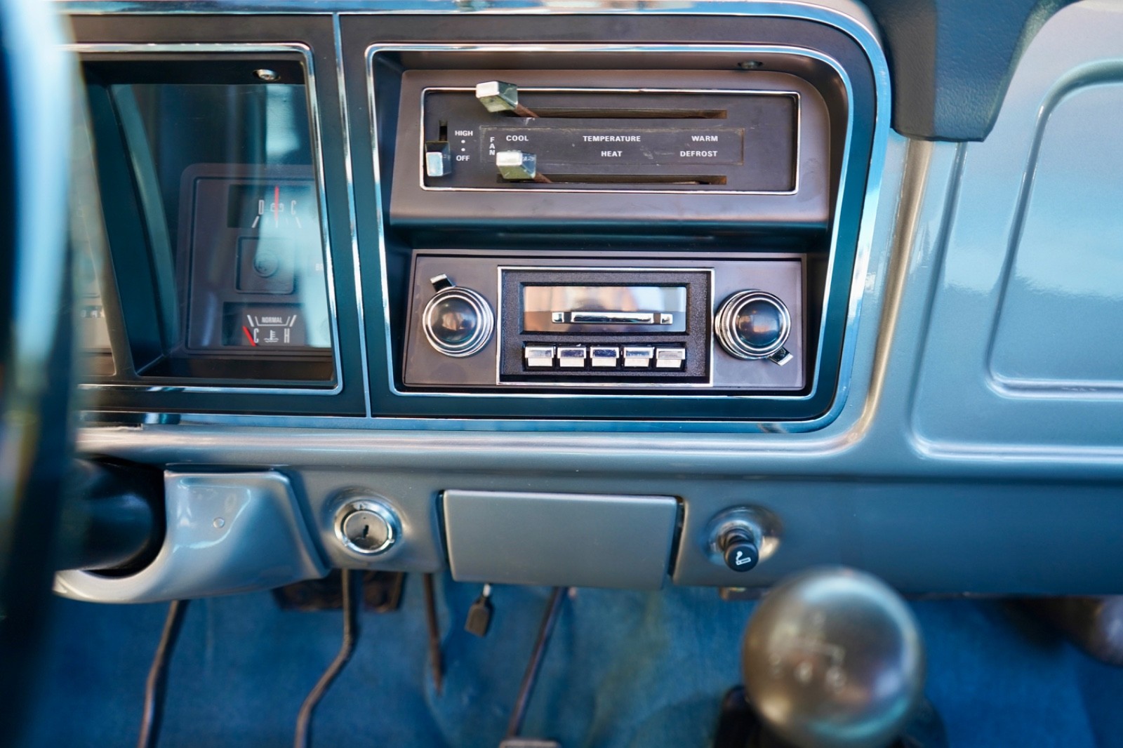 Ford-F-250-1977-28
