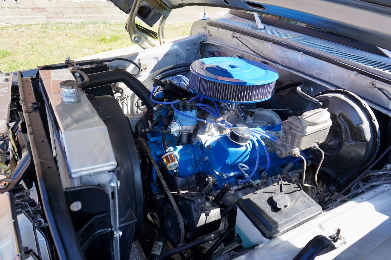 Ford-F-250-1977-32