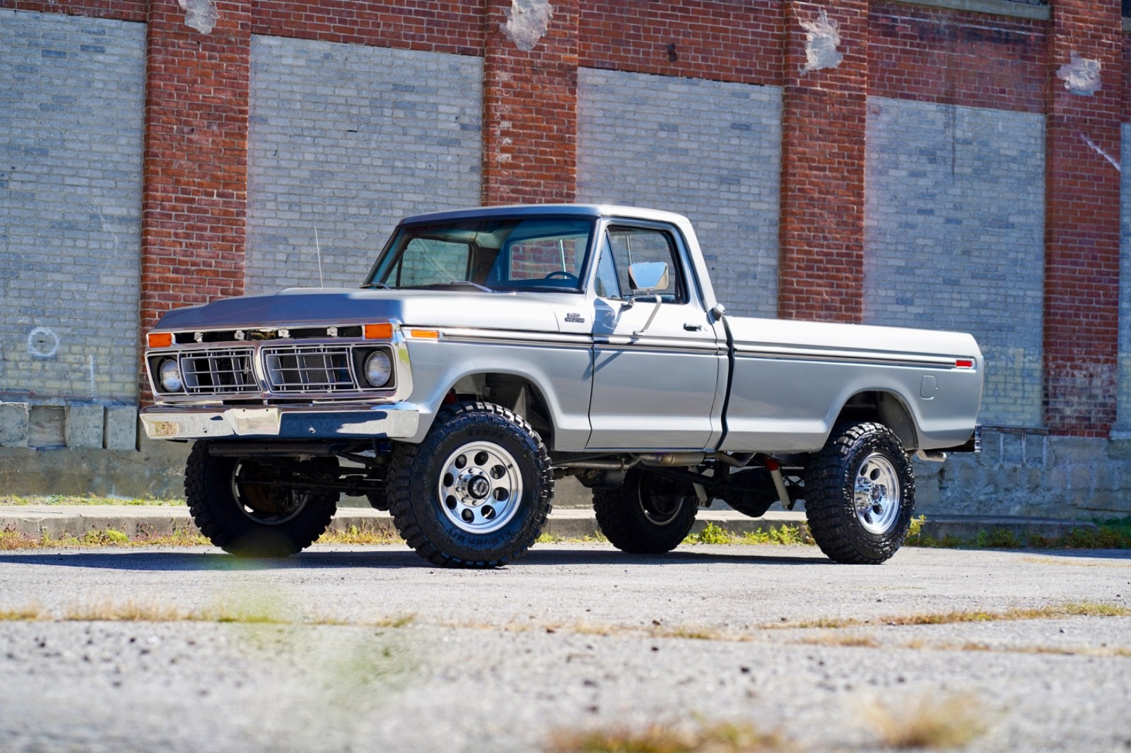 Ford-F-250-1977-37