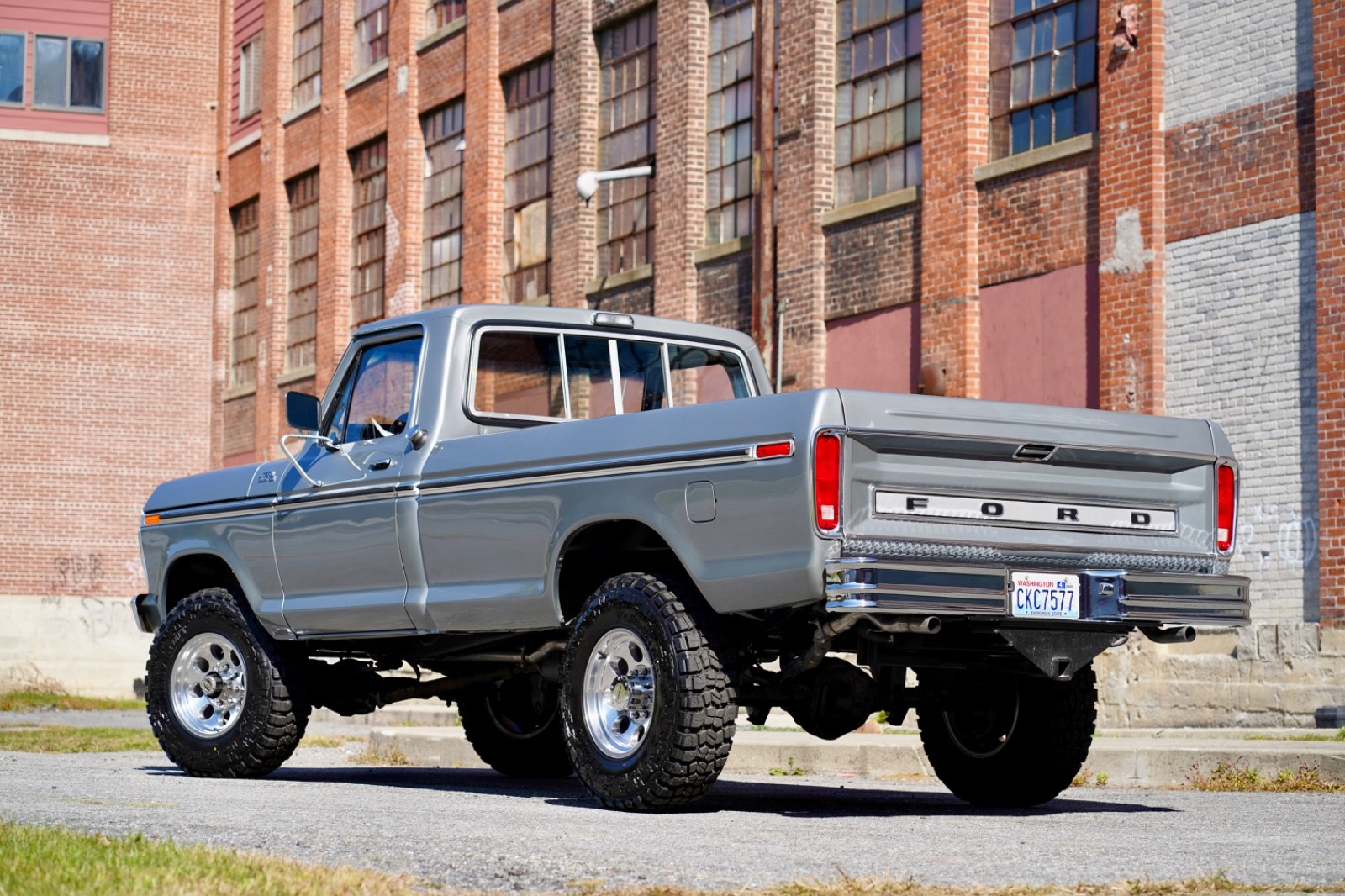 Ford-F-250-1977-38