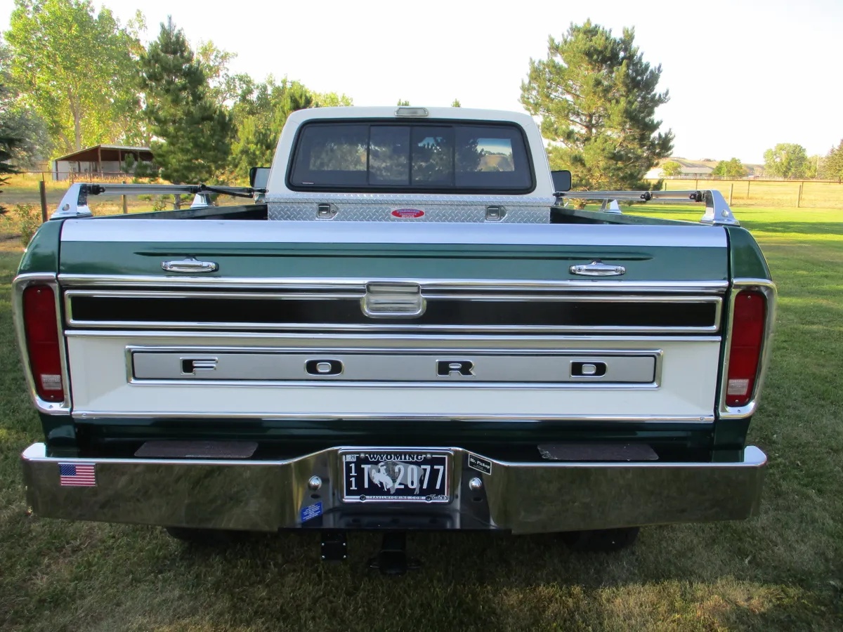 Ford-F-250-1977-Green-Green-1