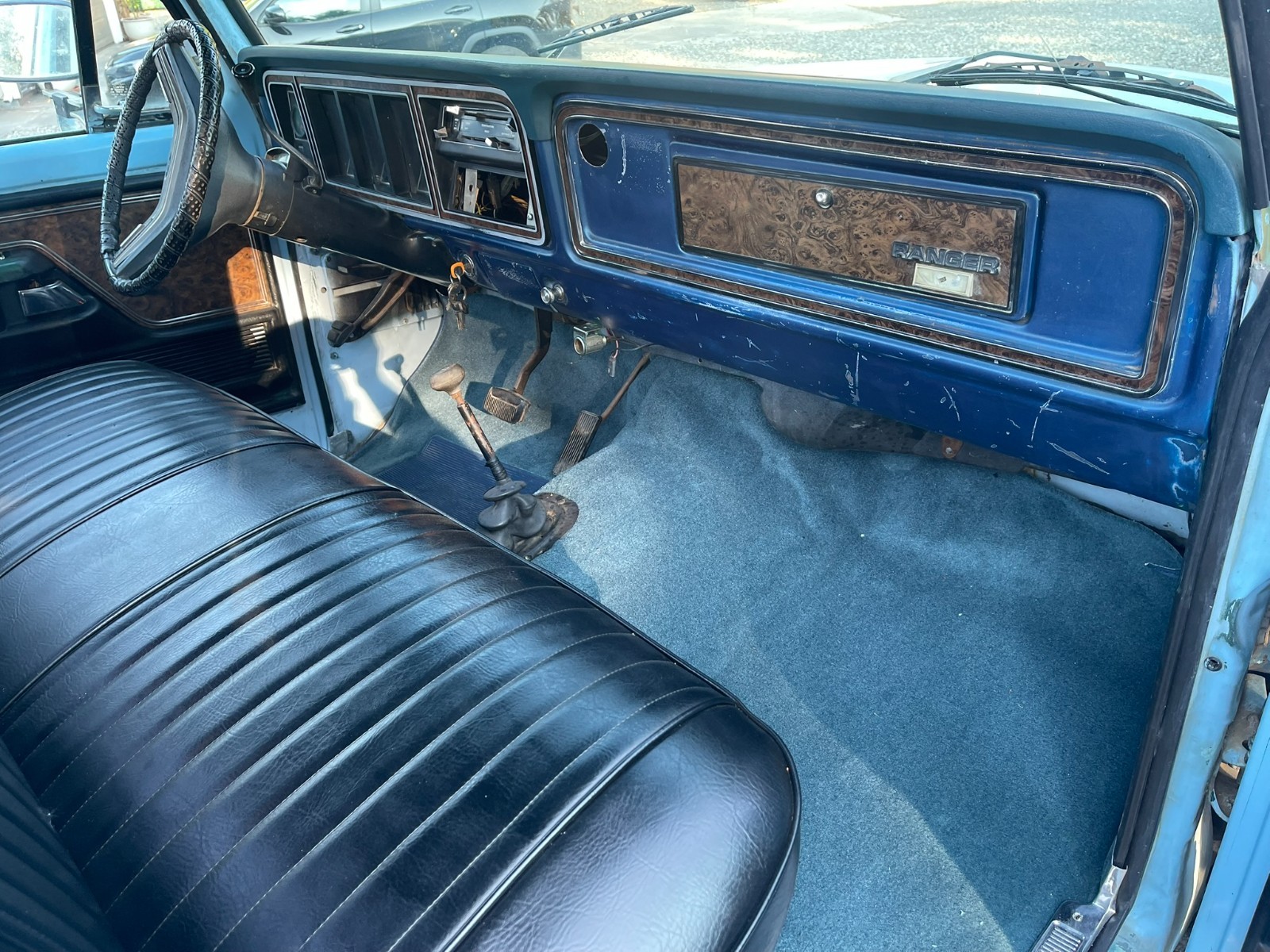Ford-F-250-1978-18