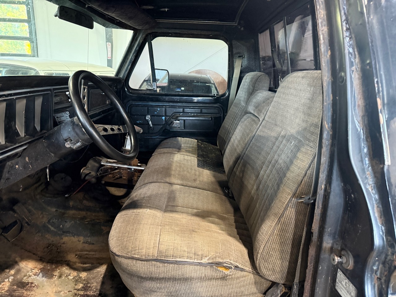 Ford-F-250-1979-Pickup-Truck-13