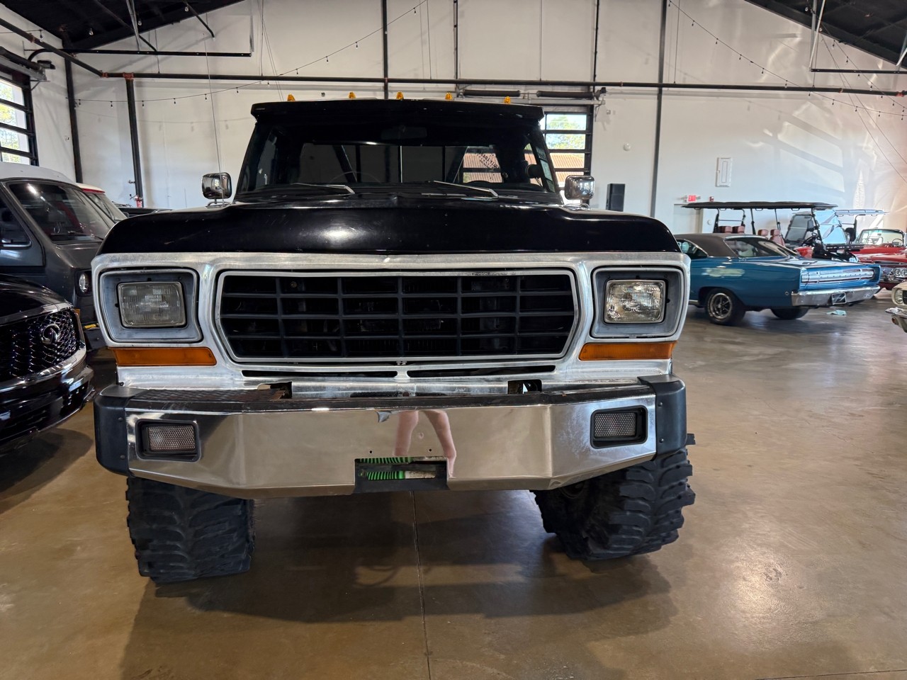 Ford-F-250-1979-Pickup-Truck-2