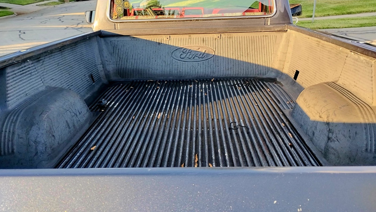 Ford-F-250-1983-Standard-Cab-Pickup-19