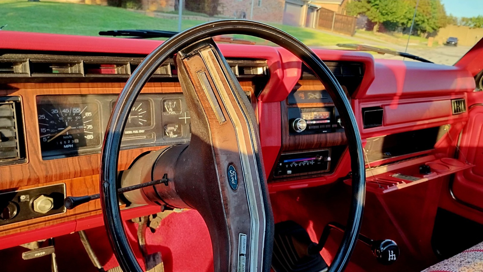 Ford-F-250-1983-Standard-Cab-Pickup-7