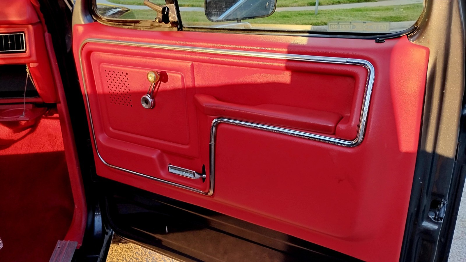 Ford-F-250-1983-Standard-Cab-Pickup-9