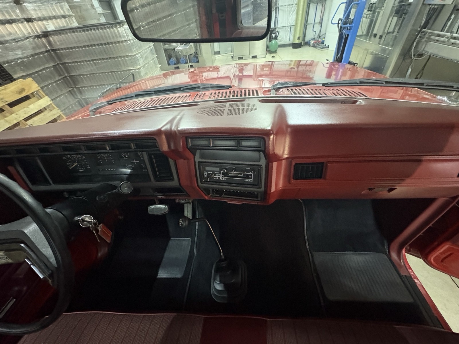 Ford-F-250-1985-13