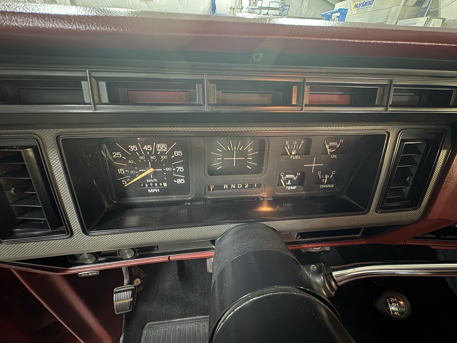 Ford-F-250-1985-14