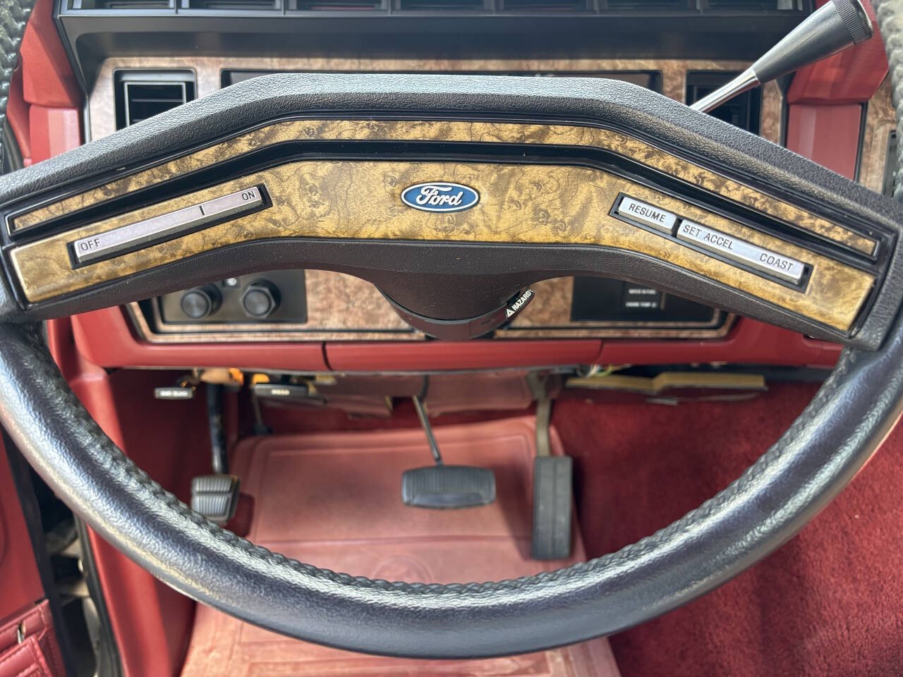 Ford-F-250-1985-Extended-Cab-Pickup-22