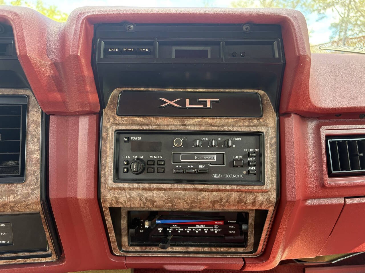 Ford-F-250-1985-Extended-Cab-Pickup-24
