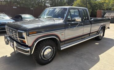 Ford-F-250-1985-Extended-Cab-Pickup-7