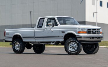 Ford-F-250-1995-Pickup-Truck-2