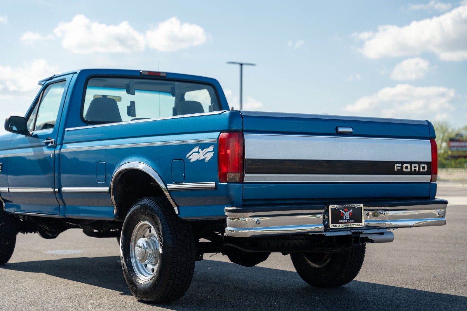Ford-F-250-1995-Pickup-Truck-23