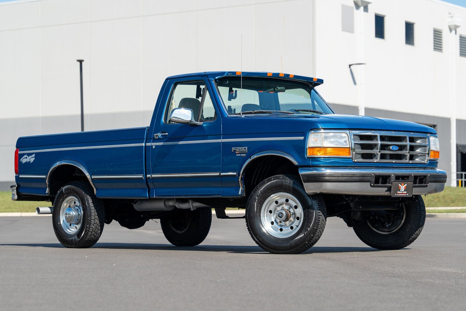 Ford-F-250-1995-Pickup-Truck-3