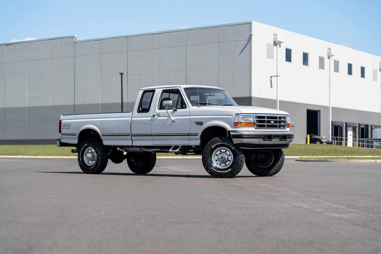 Ford-F-250-1995-Pickup-Truck-3