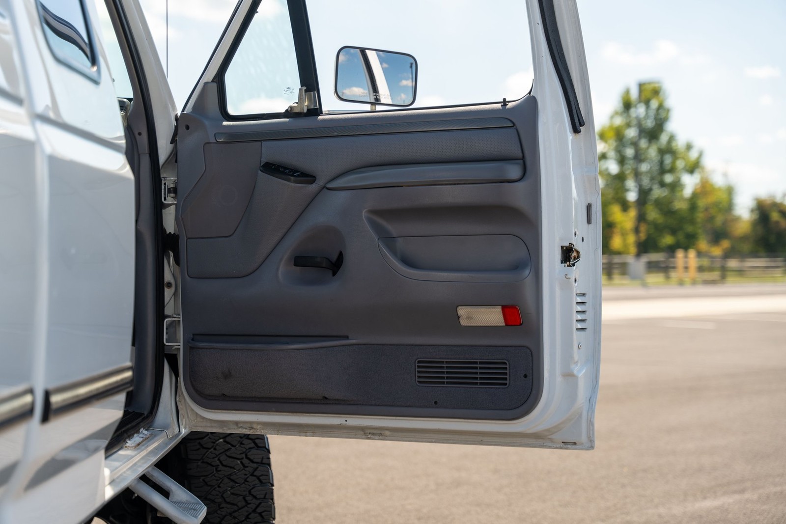 Ford-F-250-1995-Pickup-Truck-32